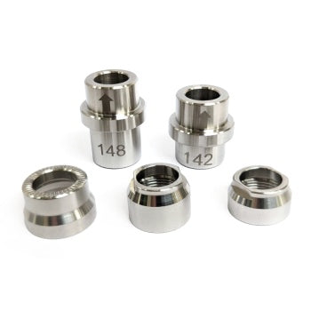 Wahoo KICKR thru axle kit